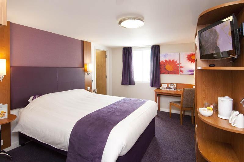 Premier Inn Glasgow Берсден Экстерьер фото