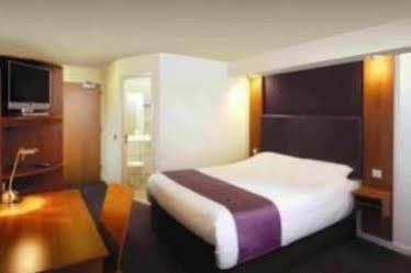 Premier Inn Glasgow Берсден Экстерьер фото